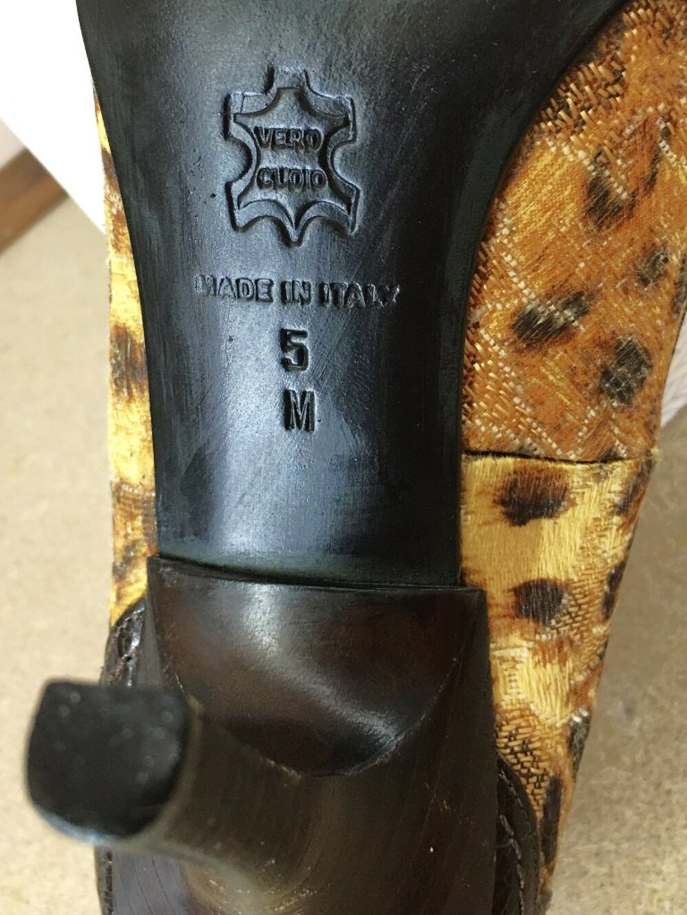 DONALD J PLINER COUTURE "Coy" Western-chic point-toe heels - Size 5 - Picture 13 of 15
